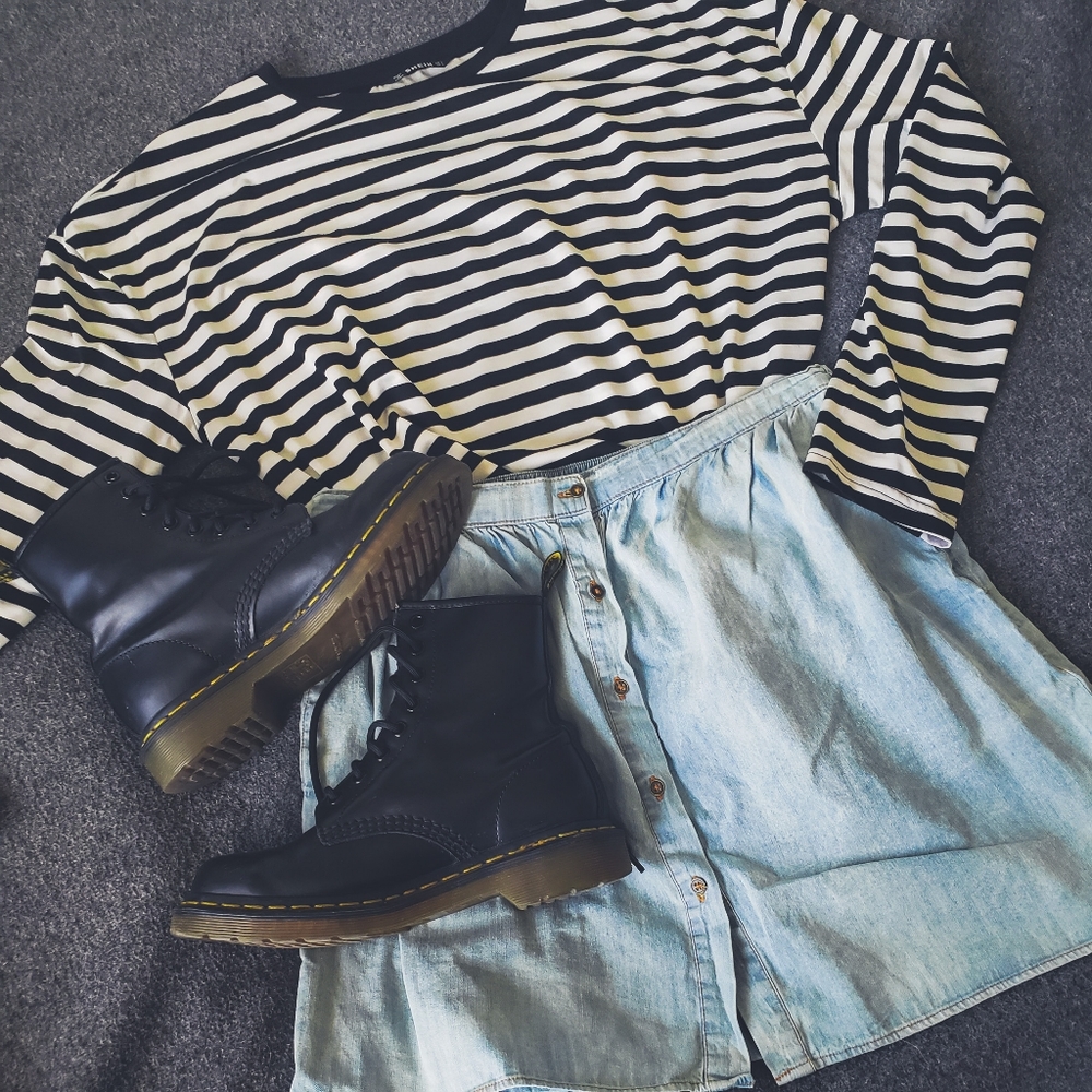 Light denim skirt🌸